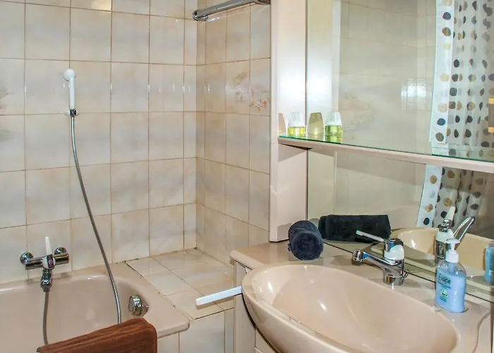 Tazzino By Interhome * لوكارنو